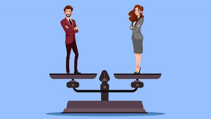 Отношения 50 на 50 - это мужчина, создающий условия, и женщина, дающая состояние. Фото